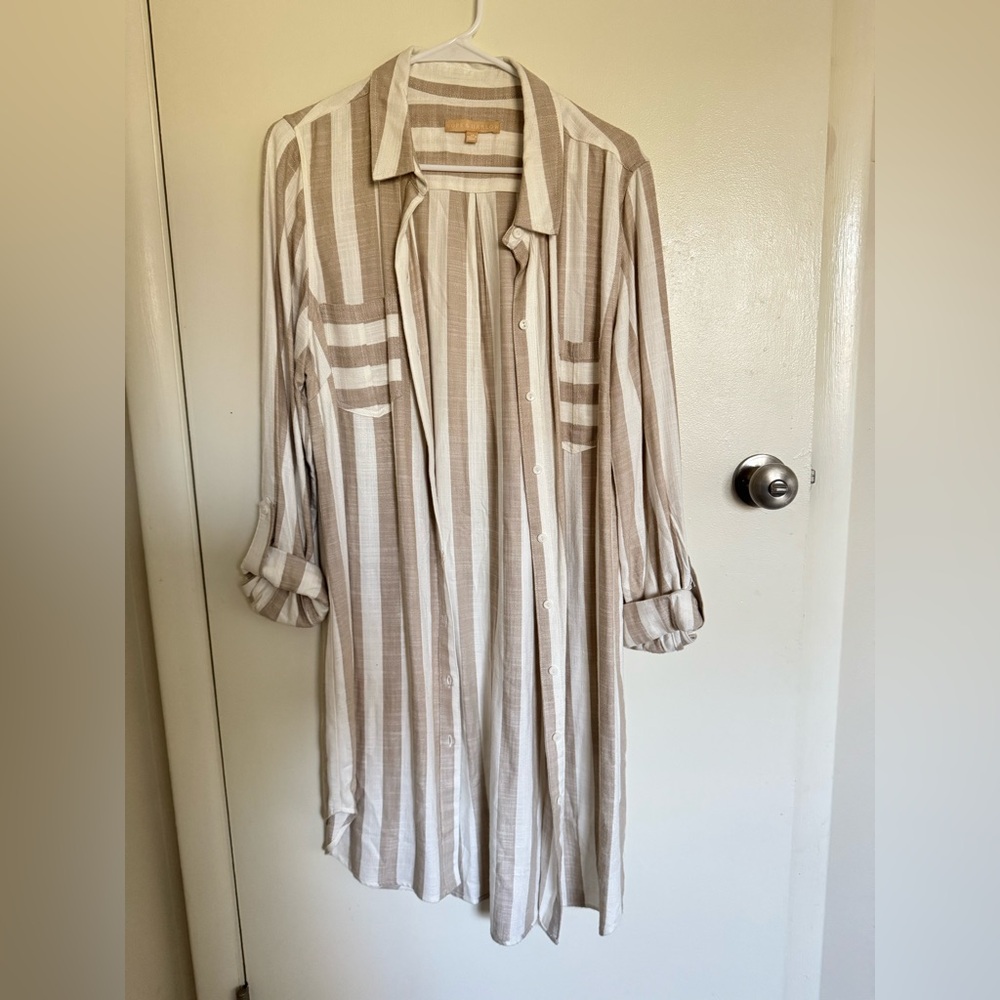 Hope & harlow Striped Button-Down Shirt Dress in Beige and White
